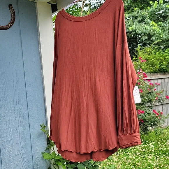 NWT, FREE PEOPLE COWBOY MED TOP in Rust color - Picture 7 of 14